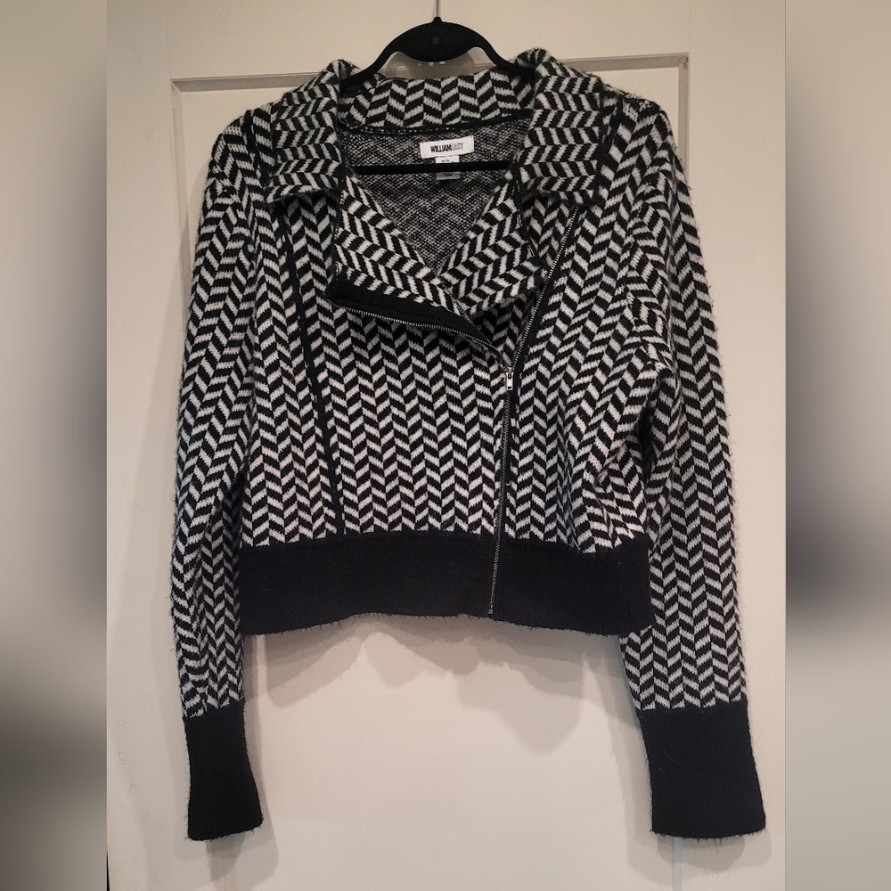 Chic Sweater/Jacket